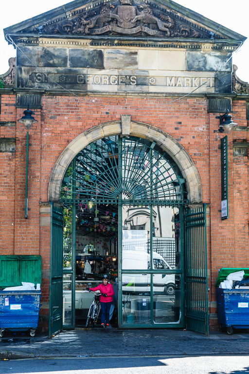 St. George's Market - LARGE farmers' market. (1/30 sec at f / 9.0,  ISO 100,  46 mm, 18.0-55.0 mm f/3.5-5.6 ) May 05, 2017