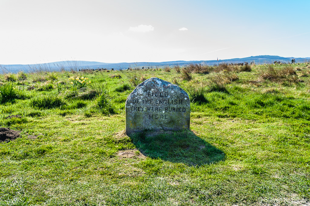 Marker for the English dead. (1/50 sec at f / 9.0,  ISO 100,  18 mm, 18.0-55.0 mm f/3.5-5.6 ) May 09, 2017