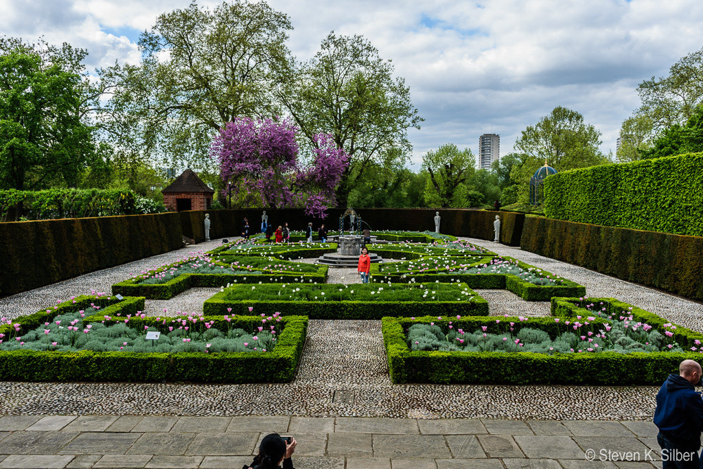 (1/200 sec at f / 5.6,  ISO 100,  18 mm, 18.0-55.0 mm f/3.5-5.6 ) April 29, 2017