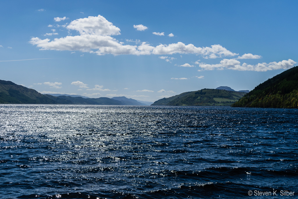 Looking south while cruising. (1/2000 sec at f / 7.1,  ISO 100,  35 mm, 18.0-55.0 mm f/3.5-5.6 ) May 09, 2017