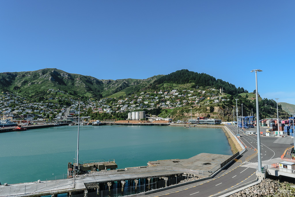 This is the port city where the ship docked. (1/640 sec at f / 9.0,  ISO 200,  18 mm, 18.0-55.0 mm f/3.5-5.6 ) November 20, 2023