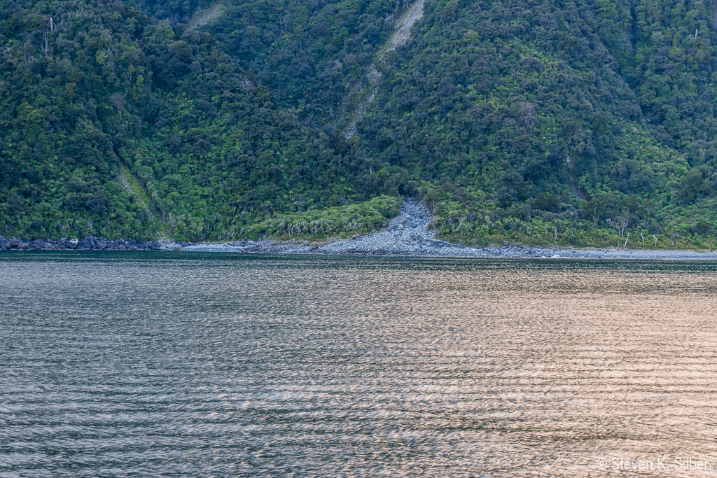 Dry rock riverbed from seasonal rains. (1/50 sec at f / 7.1,  ISO 200,  55 mm, 18.0-55.0 mm f/3.5-5.6 ) November 18, 2023