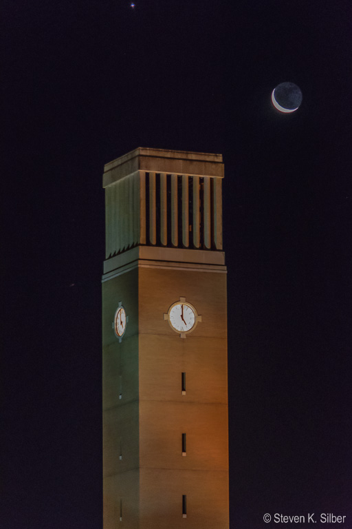 with Venus and the rising Cresent Moon. (1/30 sec at f / 4.8,  ISO 12800,  130 mm, 55.0-300.0 mm f/4.5-5.6 ) July 20, 2017