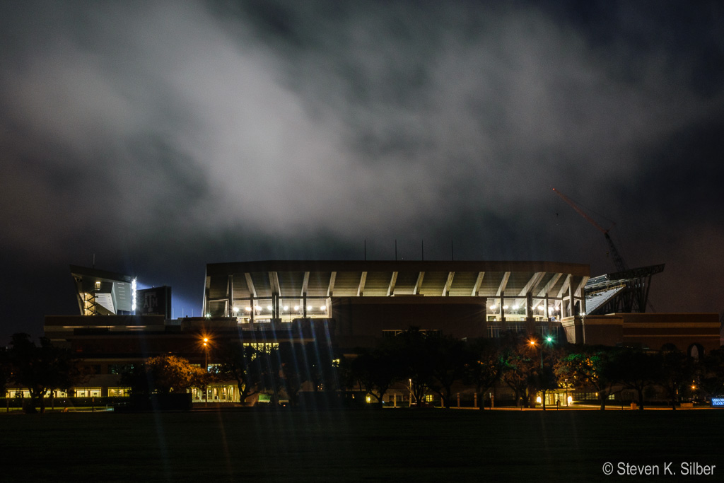 Early Morning before sunrise. (2.0 sec at f / 14,  ISO 250,  34 mm, 18.0-55.0 mm f/3.5-5.6 ) July 02, 2015