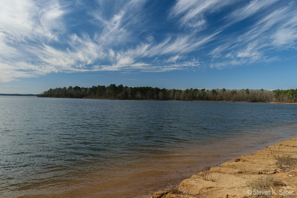 From Hurricane Creek Recreational Area. (1/100 sec at f / 9.0,  ISO 100,  18 mm, 18.0-55.0 mm f/3.5-5.6 ) January 25, 2017