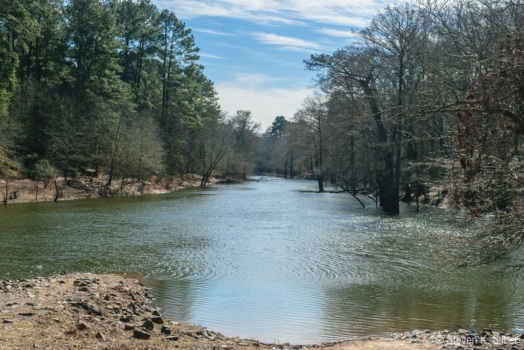 Downstream from Lake O' The Pines Dam outlet. (1/250 sec at f / 9.0,  ISO 100,  42 mm, 18.0-55.0 mm f/3.5-5.6 ) January 25, 2017