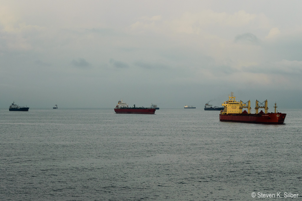Ships Waiting for Canal passage (1/2000 sec at f / 10,  ISO 400,  55 mm, 55.0-300.0 mm f/4.5-5.6 ) May 01, 2023