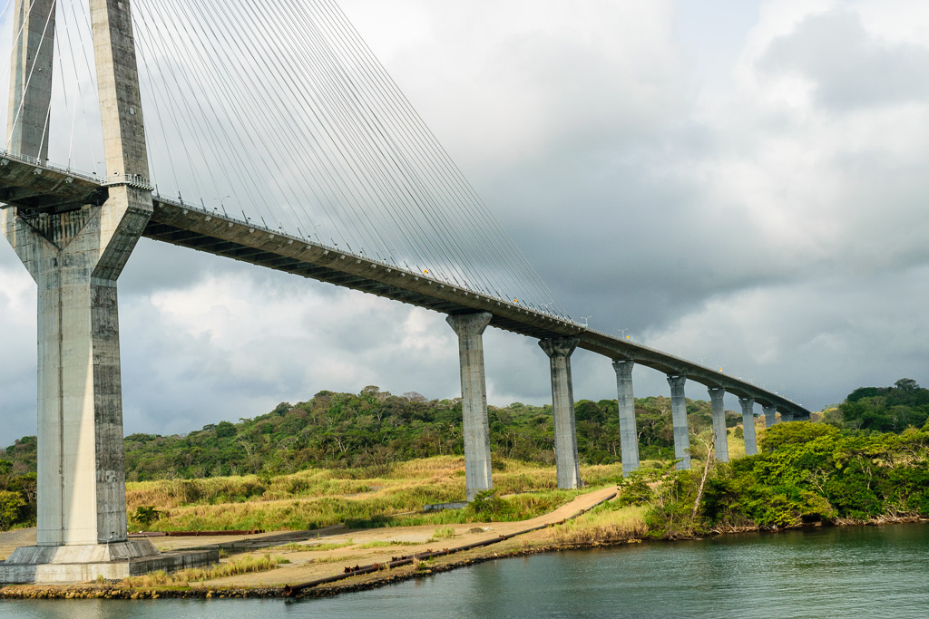 Atlantic Bridge, before Gatun locks (1/1600 sec at f / 10,  ISO 400,  32 mm, 18.0-55.0 mm f/3.5-5.6 ) May 01, 2023