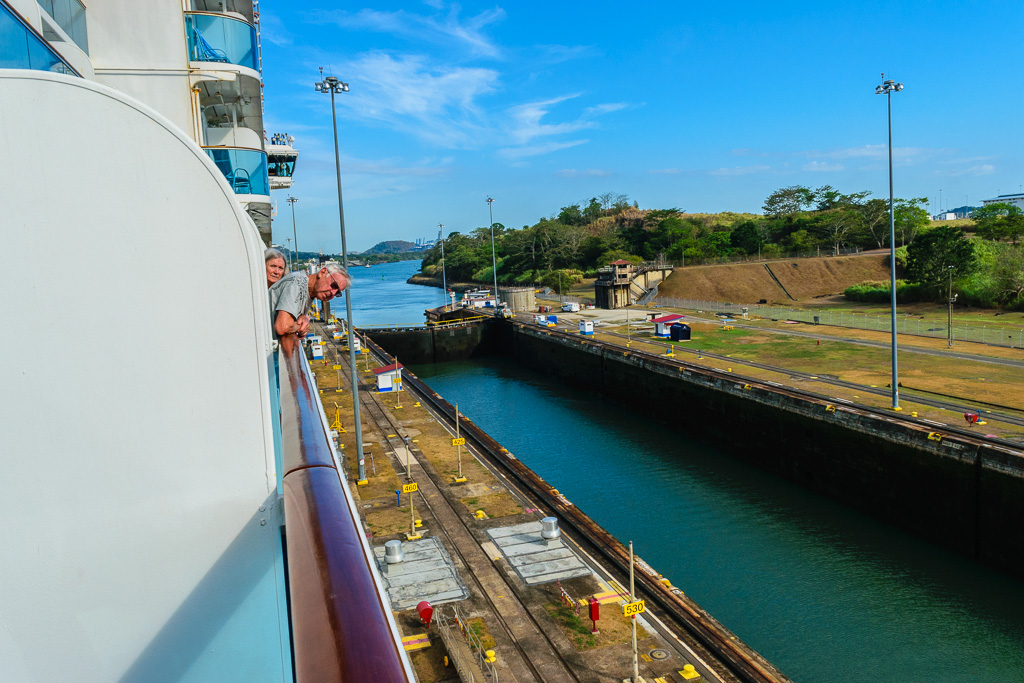 Last ship out, gates closed and refill second lock..... (1/400 sec at f / 11,  ISO 400,  18 mm, 18.0-55.0 mm f/3.5-5.6 ) May 01, 2023