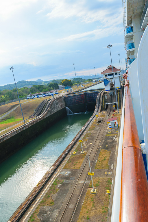 Refilling lock. (1/250 sec at f / 11,  ISO 400,  18 mm, 18.0-55.0 mm f/3.5-5.6 ) May 01, 2023