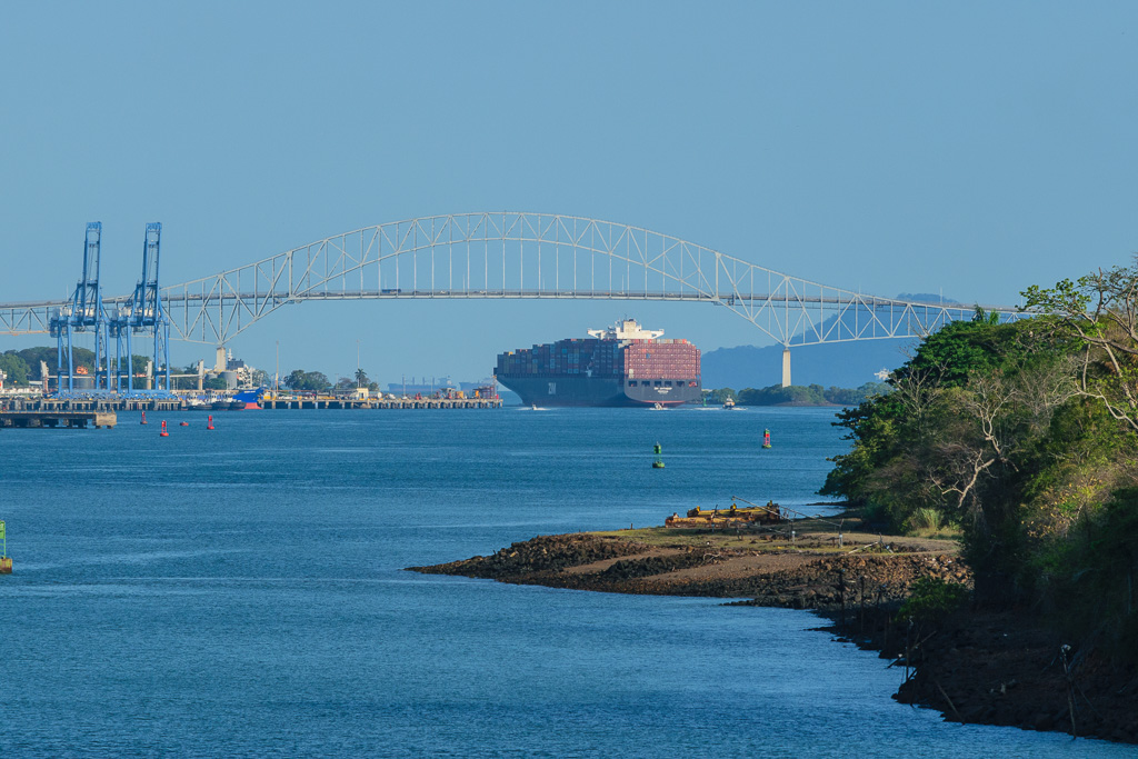 Large Container ship passing under the Bridge of the Americas. (1/1000 sec at f / 11,  ISO 400,  200 mm, 55.0-300.0 mm f/4.5-5.6 ) May 01, 2023