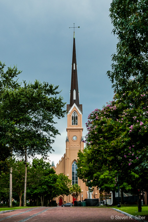 St. Matthew Lutheran Church, adjacent to the old Citadel/Embassy Suites building (1/160 sec at f / 8.0,  ISO 400,  46 mm, 18.0-55.0 mm f/3.5-5.6 ) July 13, 2018